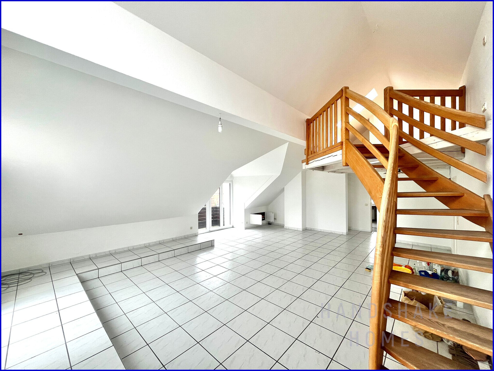 Exklusives Penthouse mit Galerie, Dachterrasse & Whirlpool in Ingolstadt Vorschau 3